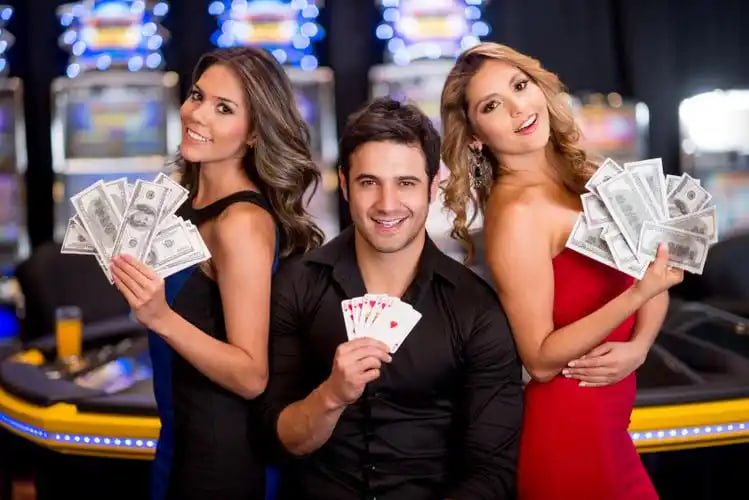 mingalar888 စလော့ဂိမ်းတွင် slot reels spin နေသောမြင်ကွင်း